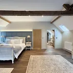 Dom wakacyjny Exceptional 5 With Hot Tub *